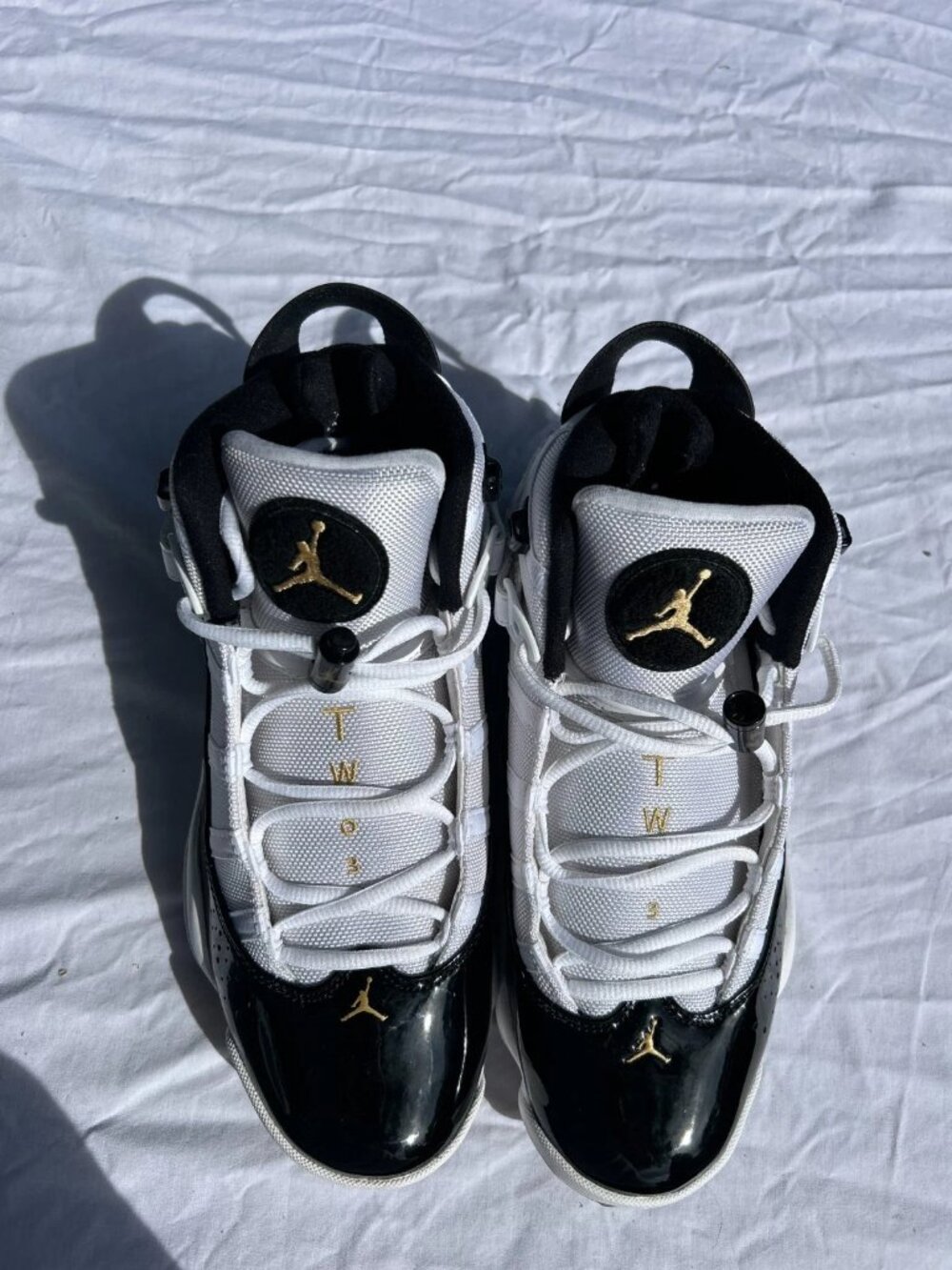 Air Jordan 6 Rings Defining Moments Glossy Black Uppers Gold Jumpman Size 9